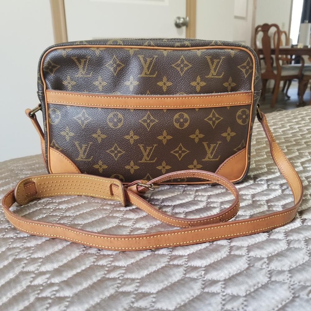 AUTHENTIC vintage Trocadero 27 (31 yrs.old)